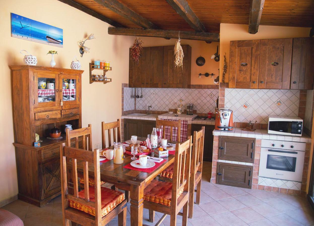 B&B Il Girasole Balestrate Bagian luar foto